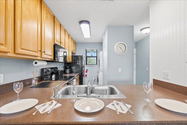650 W Pope Rd 205, St Augustine, FL 32080