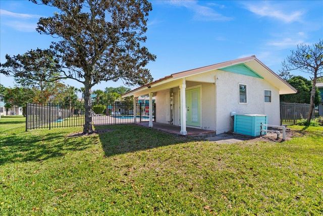 650 W Pope Rd 205, St Augustine, FL 32080