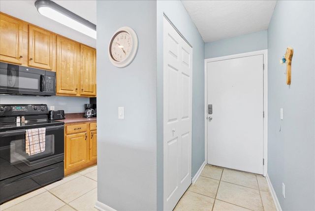 650 W Pope Rd 205, St Augustine, FL 32080
