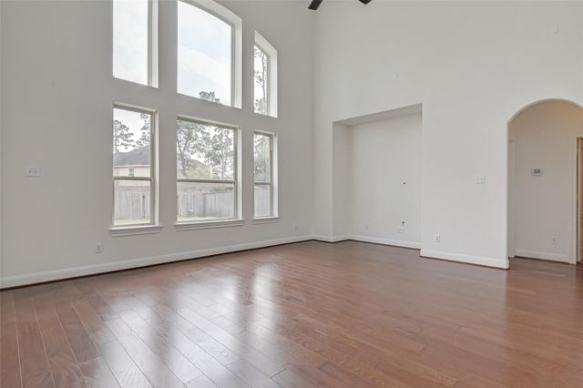71 N Rocky Point Circle, The Woodlands, TX 77389