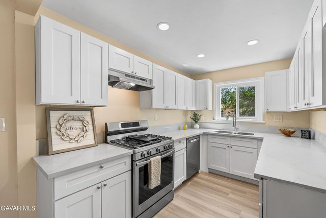 2901 Desert Street, Rosamond, CA 93560