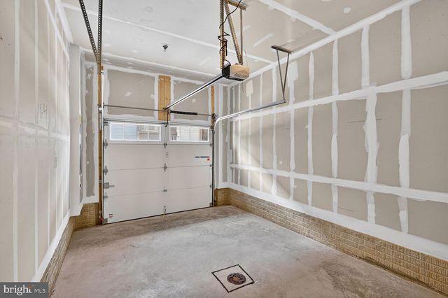 10009B AMERICAN PHAROAH LN, Laurel, MD 20723