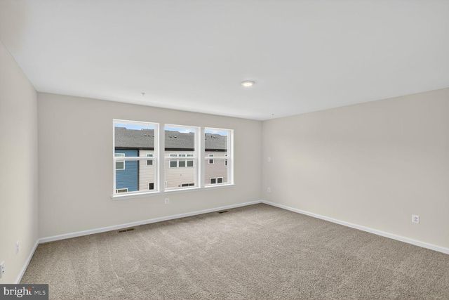 10009B AMERICAN PHAROAH LN, Laurel, MD 20723