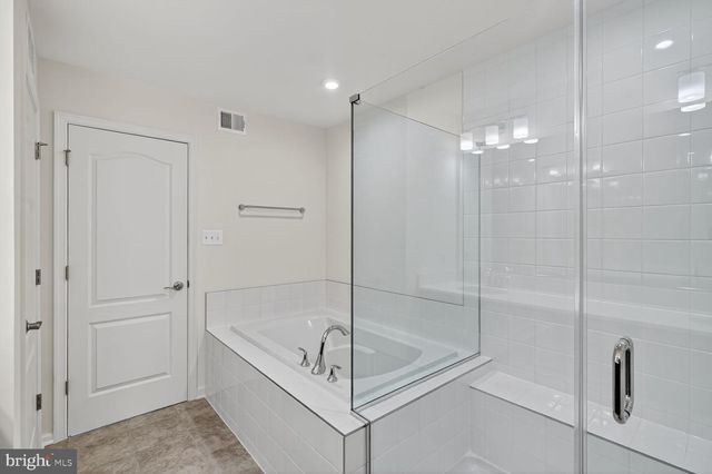 10009B AMERICAN PHAROAH LN, Laurel, MD 20723