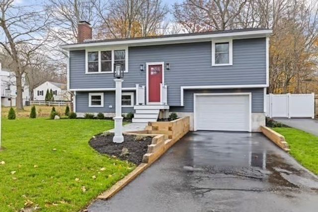 35 Dana St, Whitman, MA 02382