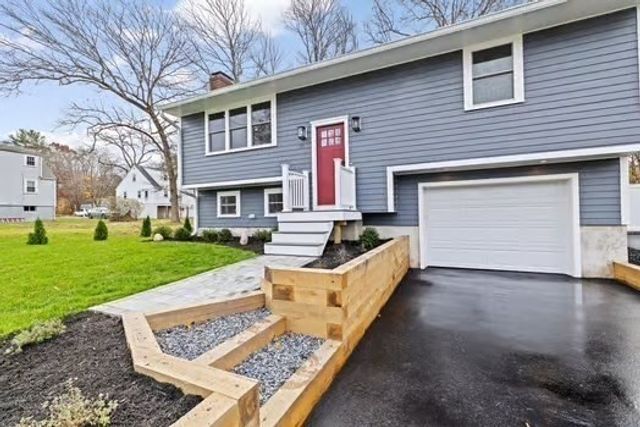 35 Dana St, Whitman, MA 02382