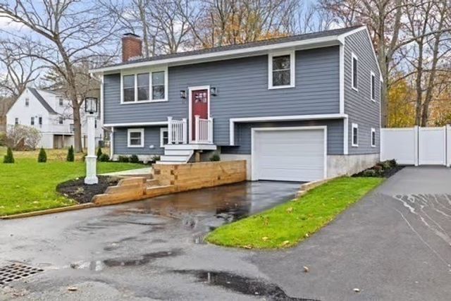 35 Dana St, Whitman, MA 02382