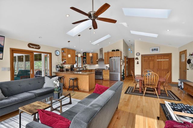 139 York Lake Estates Road, Barryville, NY 12719