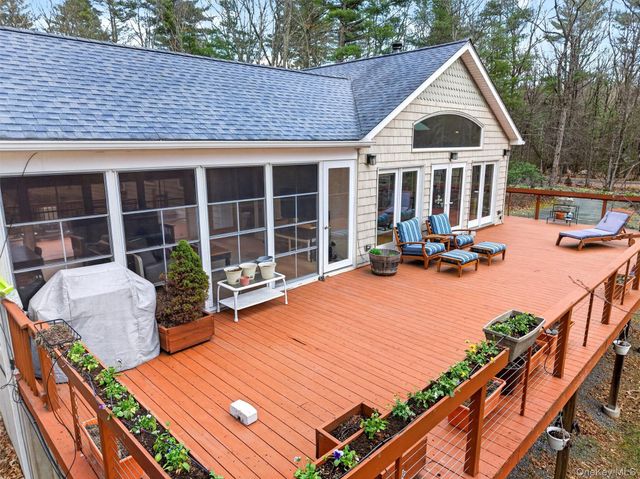 139 York Lake Estates Road, Barryville, NY 12719