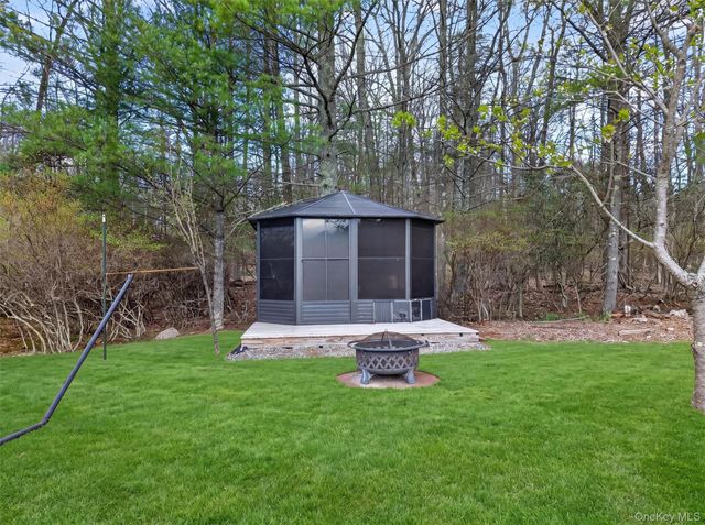 139 York Lake Estates Road, Barryville, NY 12719