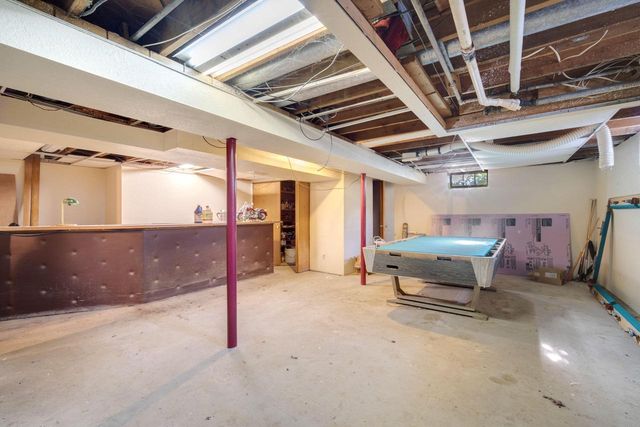 949 W Plainfield AVENUE, Milwaukee, WI 53221