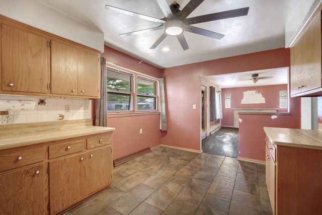 949 W Plainfield AVENUE, Milwaukee, WI 53221