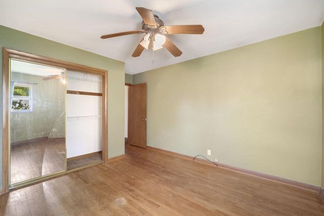 949 W Plainfield AVENUE, Milwaukee, WI 53221