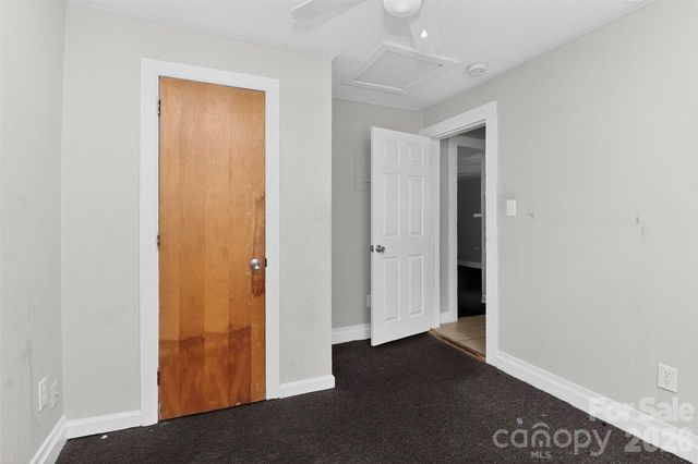 1102 W Davidson Avenue, Gastonia, NC 28052
