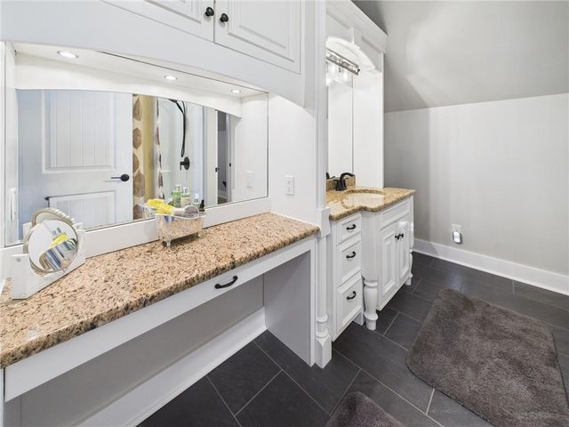 23046 Salley Drive, Warsaw, MO 65355