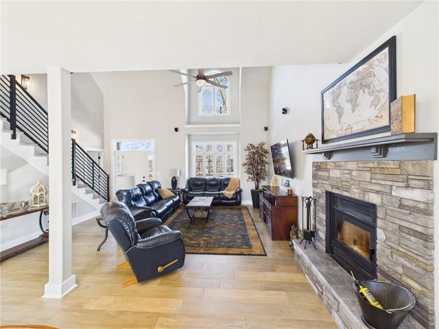 23046 Salley Drive, Warsaw, MO 65355