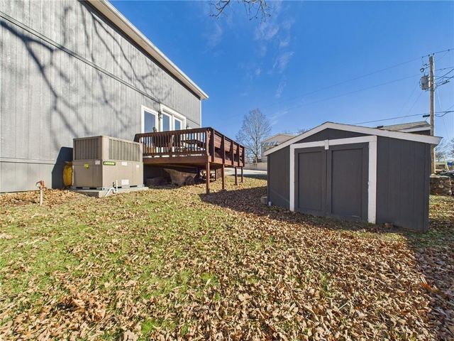 23046 Salley Drive, Warsaw, MO 65355