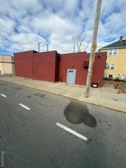 10527 E Warren Avenue, Detroit, MI 48214