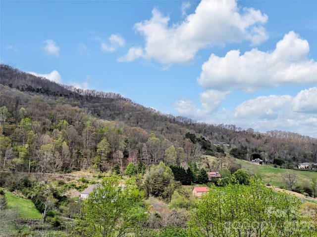 676 Cathey Cove Road, Waynesville, NC 28786