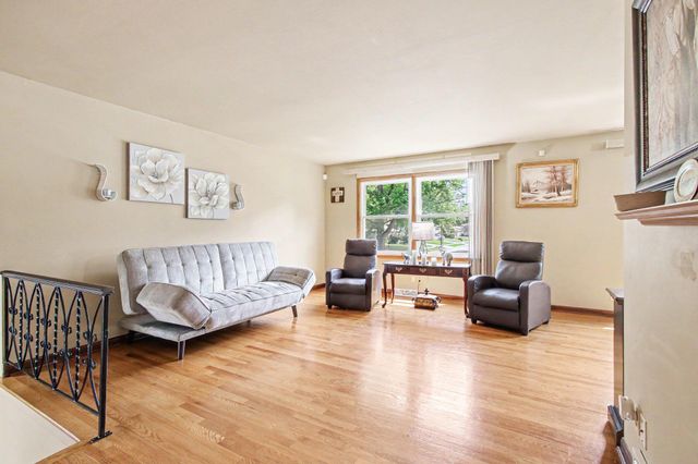5300 Garfield Street, Merrillville, IN 46410