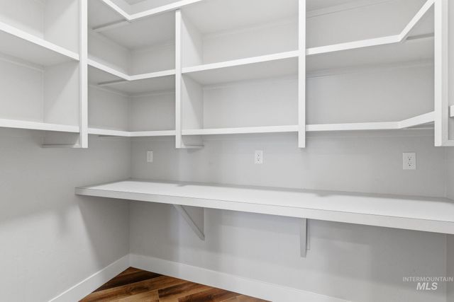 5756 N Vicenza Ave, Meridian, ID 83646