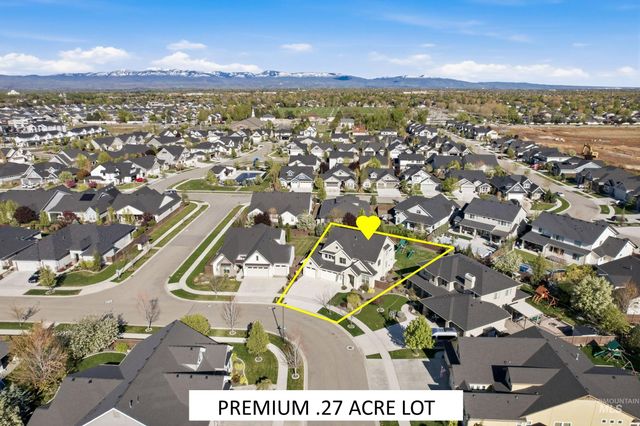 5756 N Vicenza Ave, Meridian, ID 83646