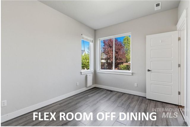 5756 N Vicenza Ave, Meridian, ID 83646