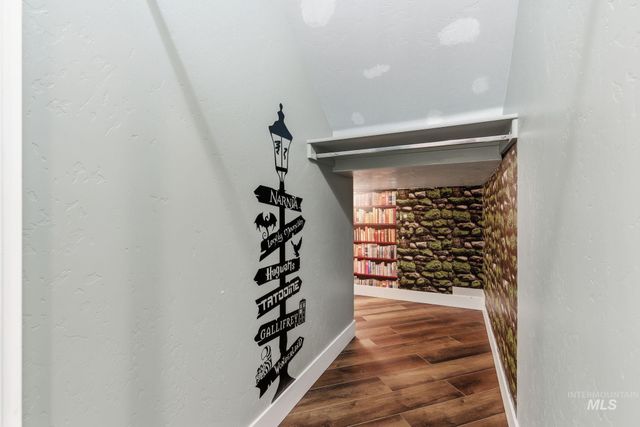 5756 N Vicenza Ave, Meridian, ID 83646