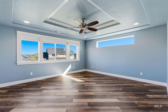 5756 N Vicenza Ave, Meridian, ID 83646