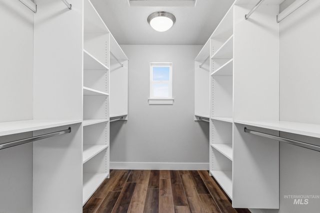 5756 N Vicenza Ave, Meridian, ID 83646