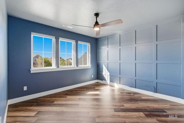 5756 N Vicenza Ave, Meridian, ID 83646