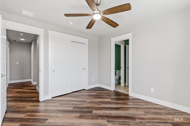 5756 N Vicenza Ave, Meridian, ID 83646