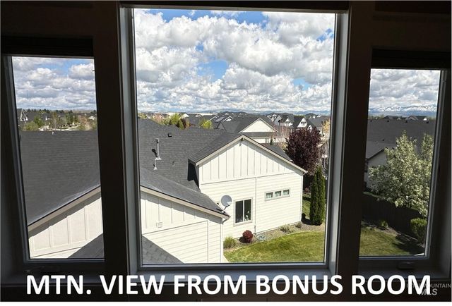 5756 N Vicenza Ave, Meridian, ID 83646