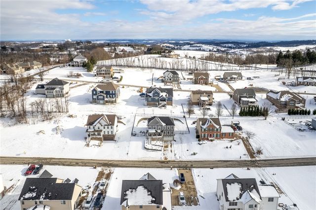 141 Morningstar Dr, Rostraver, PA 15012