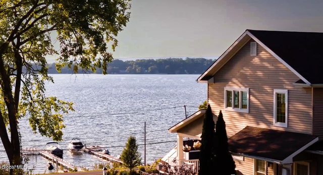 2 Leeward Lane, Stillwater, NY 12866