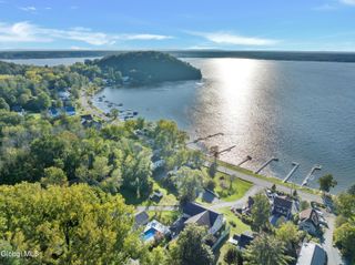 2 Leeward Lane, Stillwater, NY 12866