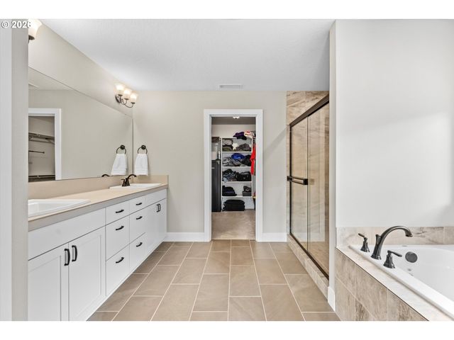 2036 Se 27TH St, Battle Ground, WA 98604