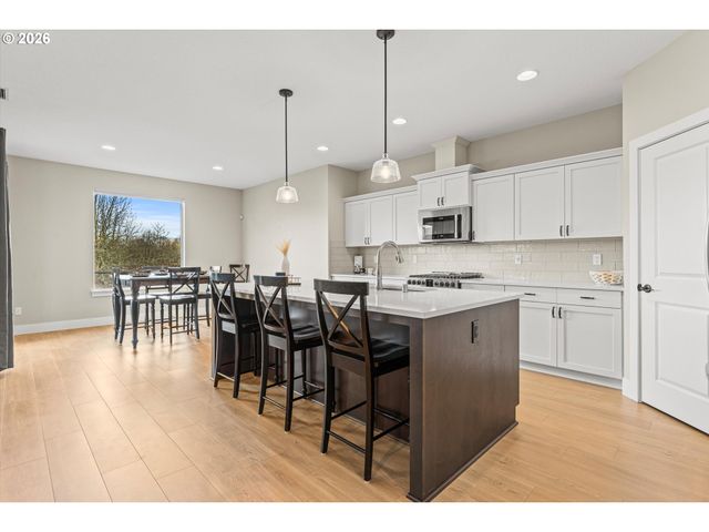 2036 Se 27TH St, Battle Ground, WA 98604