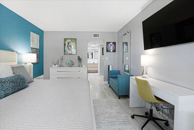 4261 W Palm Aire Dr 107, Pompano Beach, FL 33069