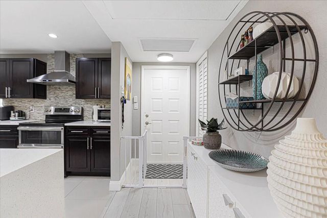 4261 W Palm Aire Dr 107, Pompano Beach, FL 33069