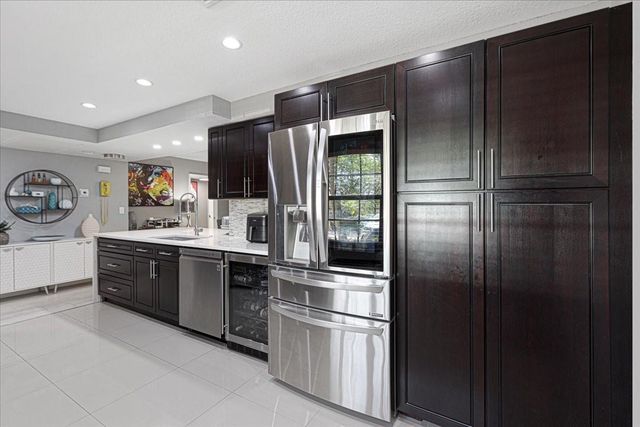 4261 W Palm Aire Dr 107, Pompano Beach, FL 33069