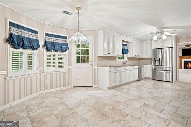12135 N Hickory Trace, Alpharetta, GA 30004