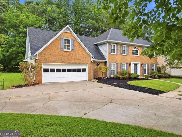 12135 N Hickory Trace, Alpharetta, GA 30004