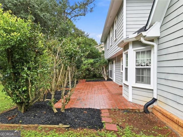 12135 N Hickory Trace, Alpharetta, GA 30004