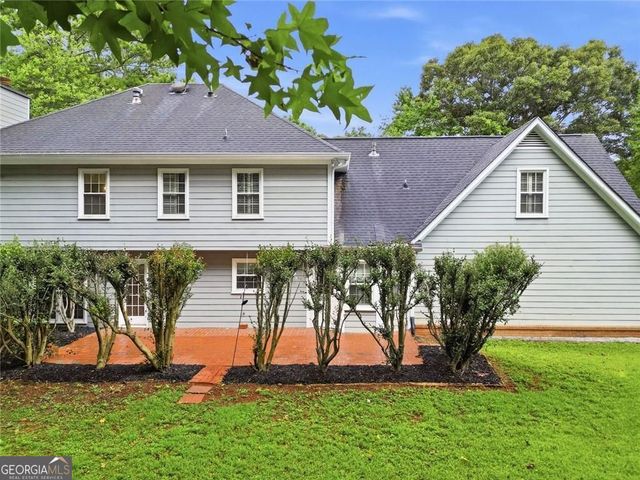 12135 N Hickory Trace, Alpharetta, GA 30004