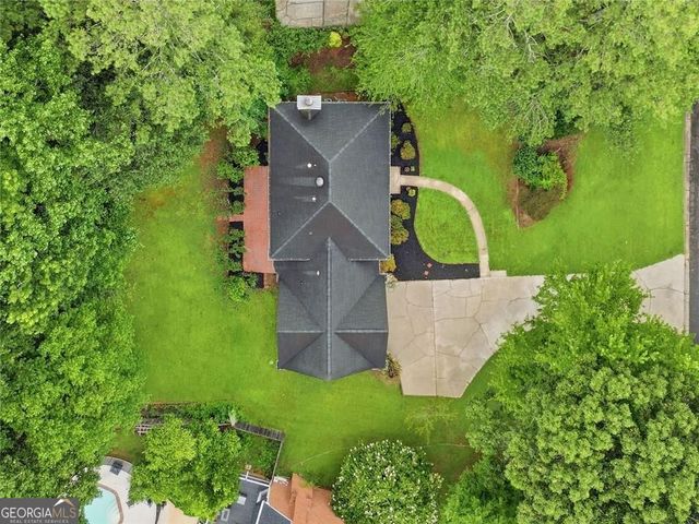 12135 N Hickory Trace, Alpharetta, GA 30004