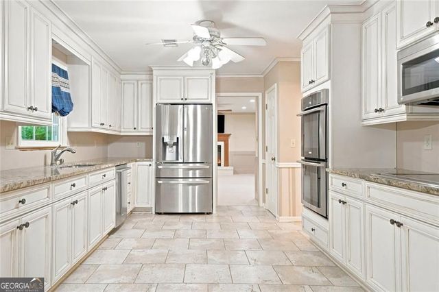 12135 N Hickory Trace, Alpharetta, GA 30004
