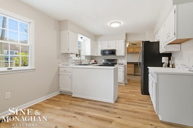 4220 E Surrey Lane, Fort Gratiot Twp, MI 48059