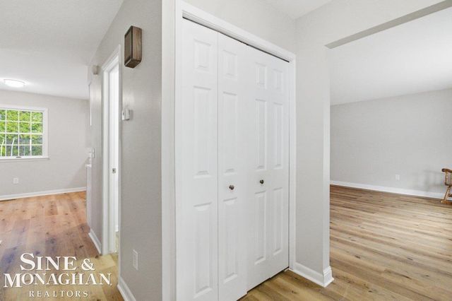 4220 E Surrey Lane, Fort Gratiot Twp, MI 48059