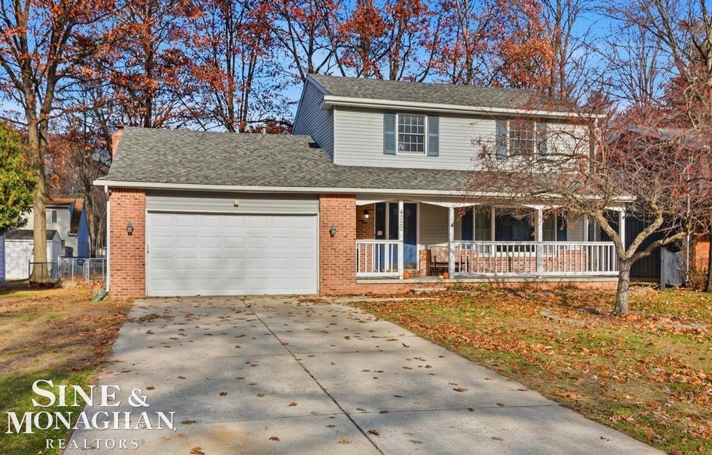 4220 E Surrey Lane, Fort Gratiot Twp, MI 48059